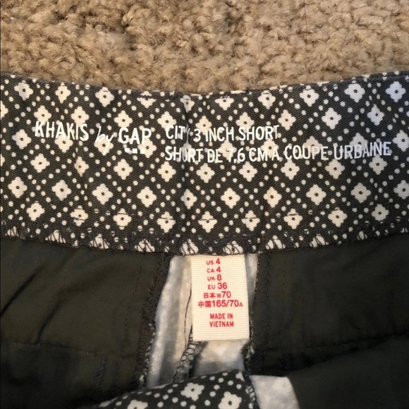 Women’s shorts - Picture 3 of 4